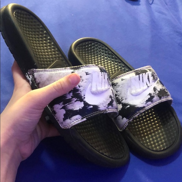 Nike Slides. - Picture 3 of 3